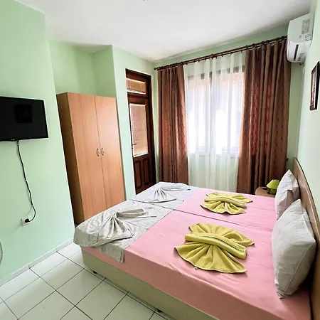 Paradise Homestay *