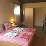 Paradise בית אירוח