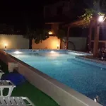 בית אירוח Paradise